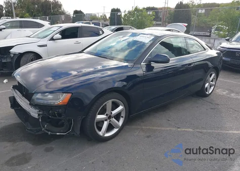 2010 Audi A5 2.0T Premium из США, поврежденный, VIN WAULFAFR2AA030150